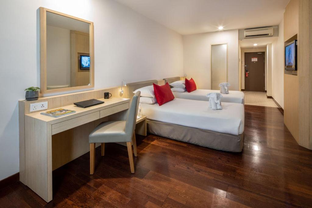 Rocana Hotel Kuantan Bagian luar foto
