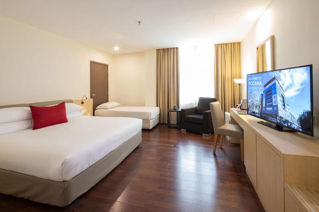 Rocana Hotel Kuantan Bagian luar foto